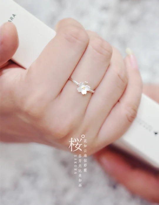 Gold & Silver Plated Flower Ring for Women – Adjustable Floral Fashion Ring